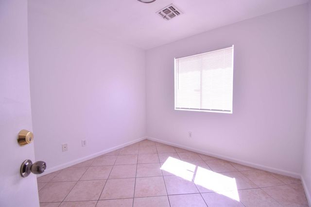 6780 N 74th Drive, Glendale, AZ 85303