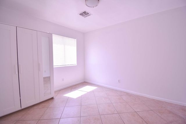 6780 N 74th Drive, Glendale, AZ 85303