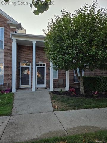45565 Heather Ridge Drive, Macomb, MI 48044