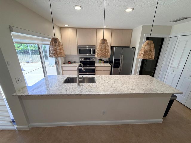 3504 Lakemont Court 35d, Palm Beach Gardens, FL 33403