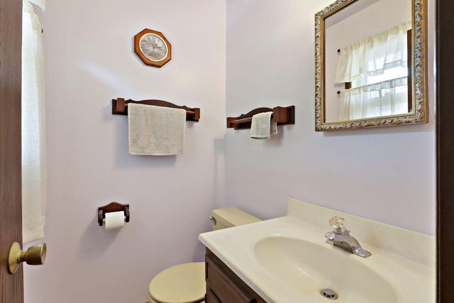 12702 64th AVENUE, Pleasant Prairie, WI 53158