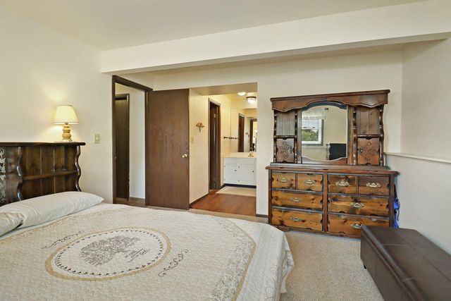 12702 64th AVENUE, Pleasant Prairie, WI 53158
