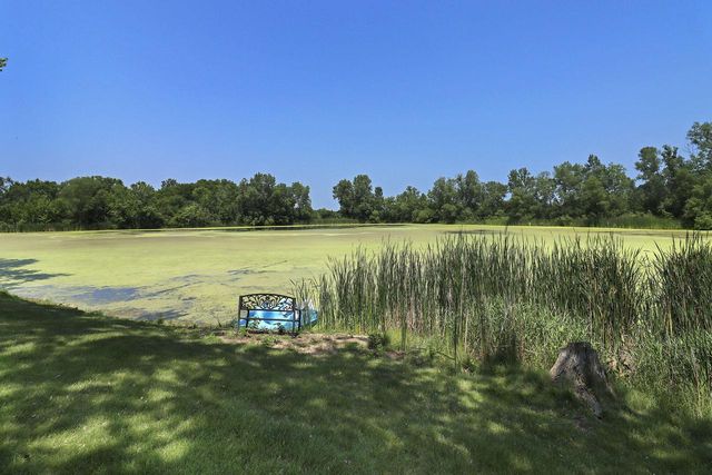 12702 64th AVENUE, Pleasant Prairie, WI 53158