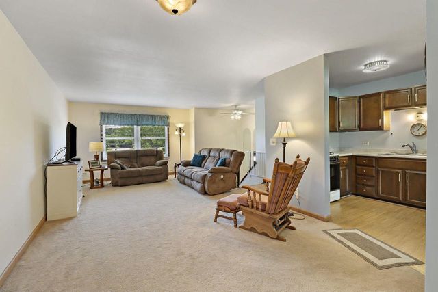 12702 64th AVENUE, Pleasant Prairie, WI 53158