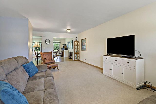 12702 64th AVENUE, Pleasant Prairie, WI 53158