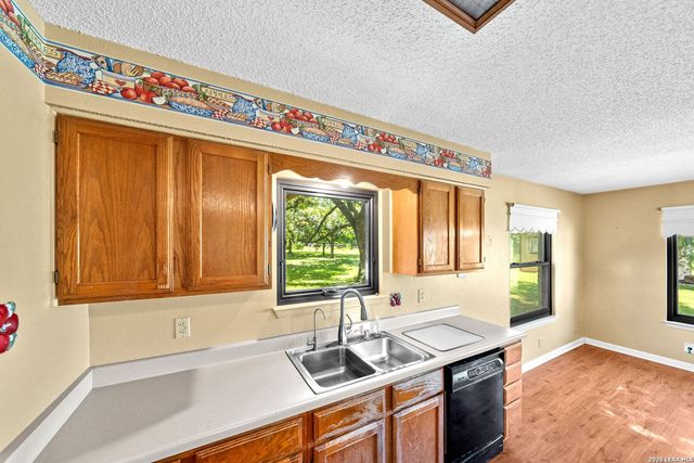 119 VILLAGE PATH, Castroville, TX 78009