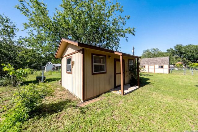 119 VILLAGE PATH, Castroville, TX 78009