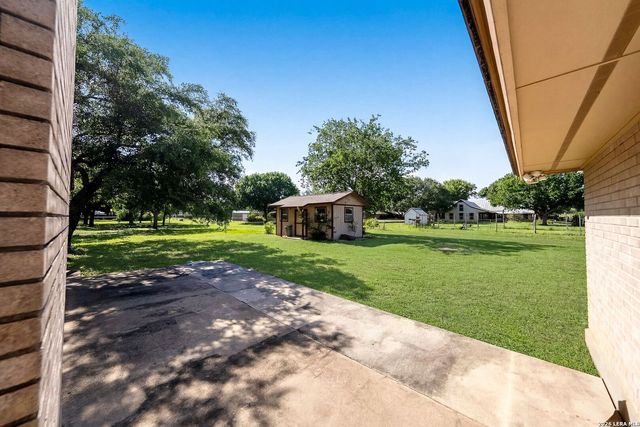 119 VILLAGE PATH, Castroville, TX 78009