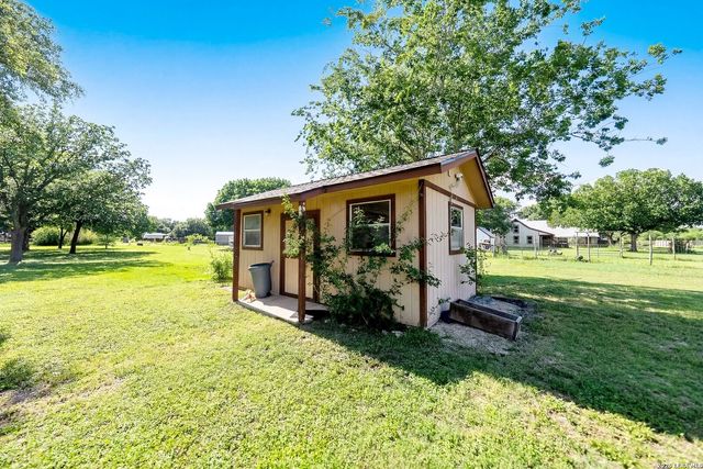 119 VILLAGE PATH, Castroville, TX 78009