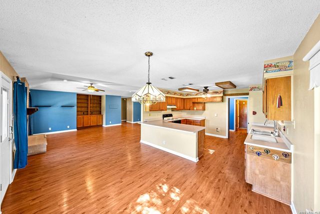 119 VILLAGE PATH, Castroville, TX 78009