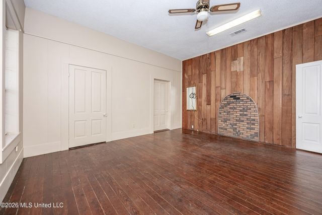 3618 Bellview Avenue, Moss Point, MS 39563