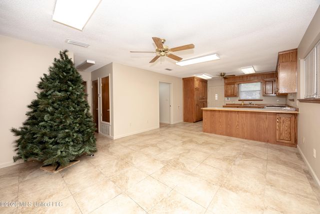 3618 Bellview Avenue, Moss Point, MS 39563
