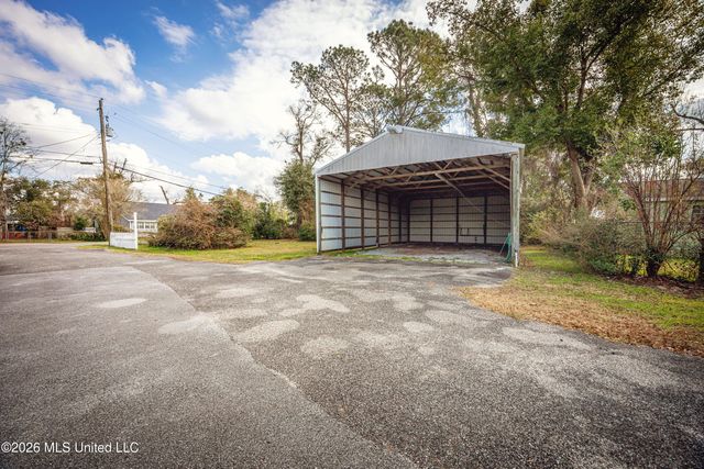 3618 Bellview Avenue, Moss Point, MS 39563