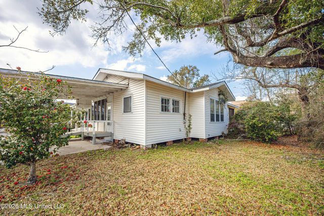 3618 Bellview Avenue, Moss Point, MS 39563