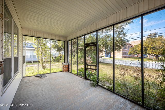 3618 Bellview Avenue, Moss Point, MS 39563