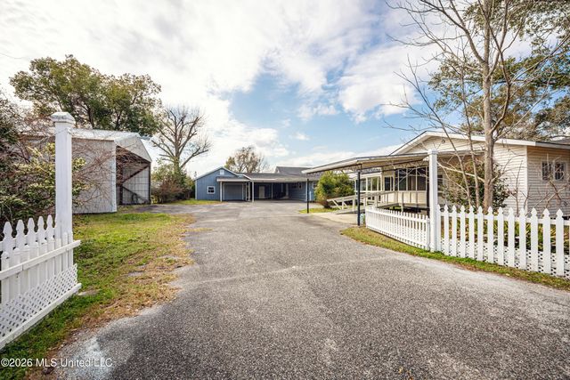 3618 Bellview Avenue, Moss Point, MS 39563