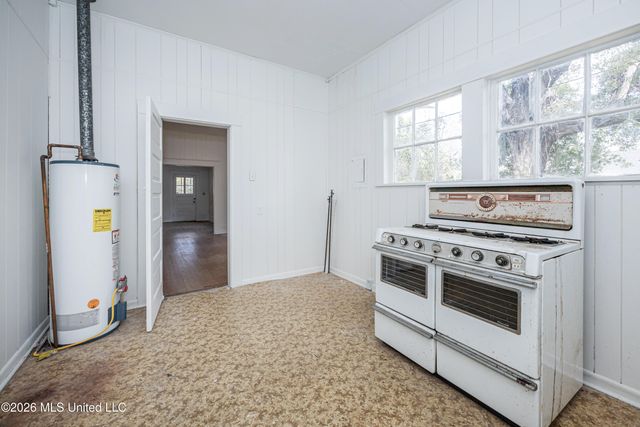 3618 Bellview Avenue, Moss Point, MS 39563
