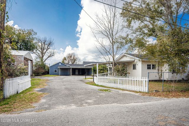 3618 Bellview Avenue, Moss Point, MS 39563