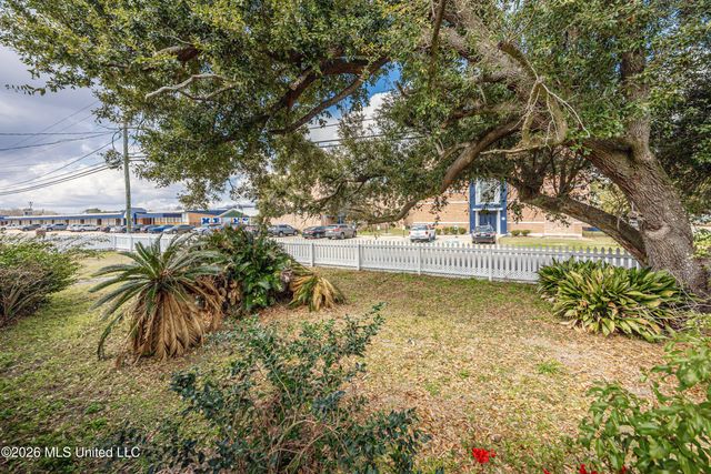 3618 Bellview Avenue, Moss Point, MS 39563