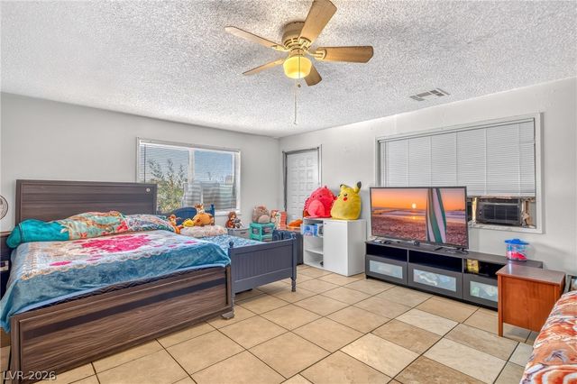 2224 La Sombra Street, Las Vegas, NV 89108
