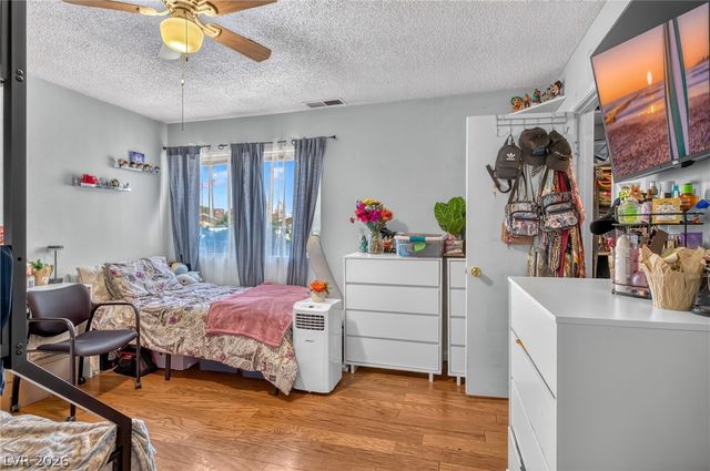 2224 La Sombra Street, Las Vegas, NV 89108