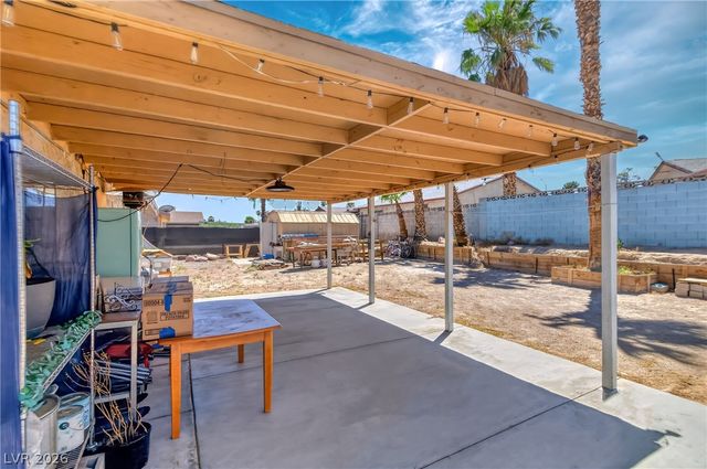 2224 La Sombra Street, Las Vegas, NV 89108