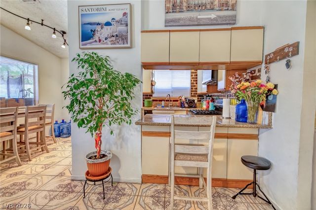 2224 La Sombra Street, Las Vegas, NV 89108