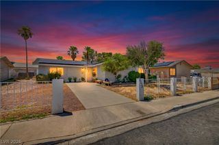 2224 North West La Sombra Street, Las Vegas, NV 89108