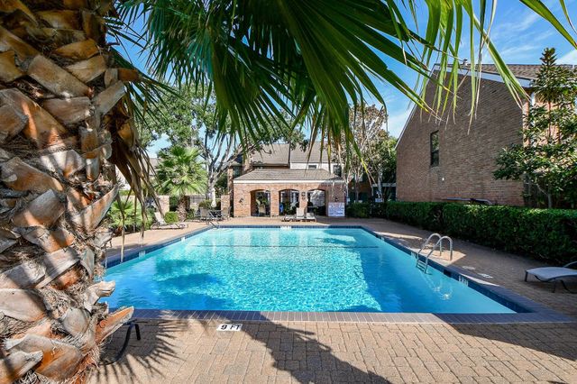 864 Augusta Drive 208, Houston, TX 77057