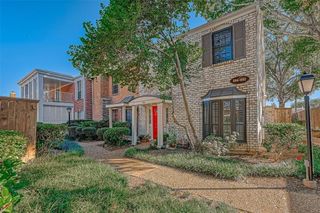 864 Augusta Drive 208, Houston, TX 77057