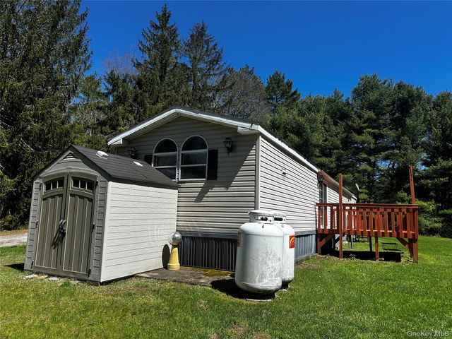 76 Hartwood Road, Forestburgh, NY 12777