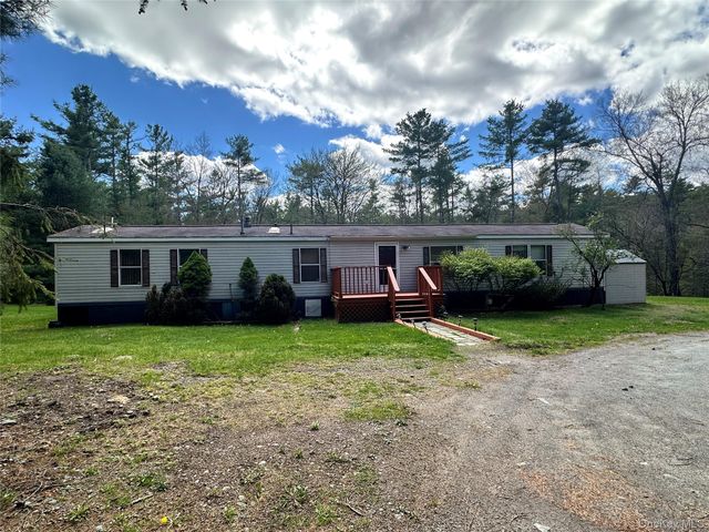 76 Hartwood Road, Forestburgh, NY 12777