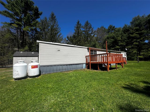 76 Hartwood Road, Forestburgh, NY 12777