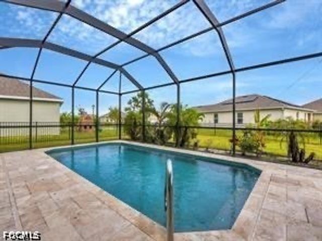 2739 Merida LN, Cape Coral, FL 33909