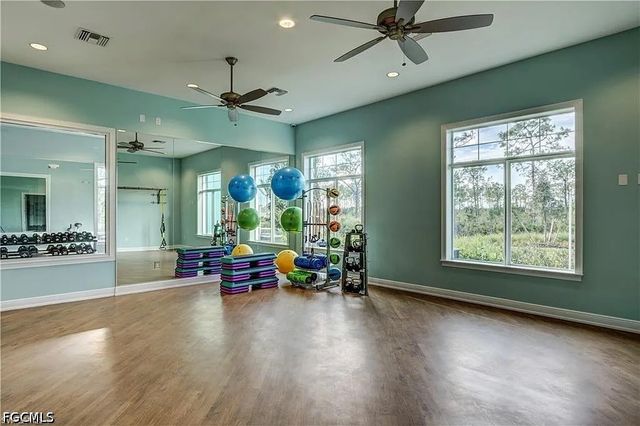2739 Merida LN, Cape Coral, FL 33909