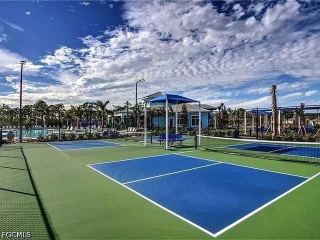 2739 Merida LN, Cape Coral, FL 33909