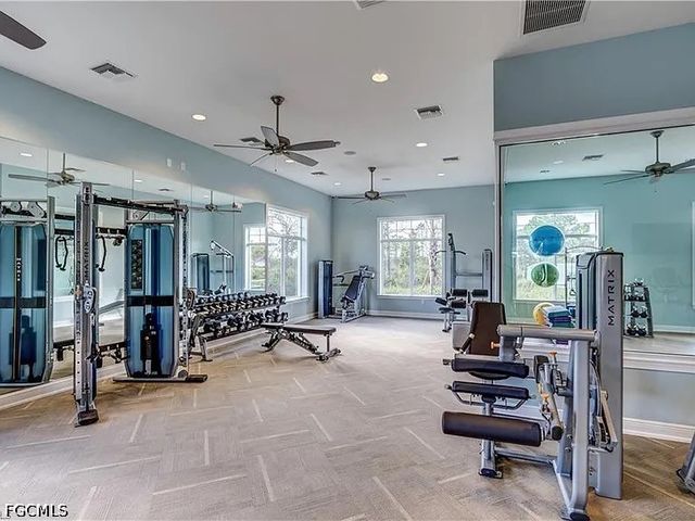 2739 Merida LN, Cape Coral, FL 33909