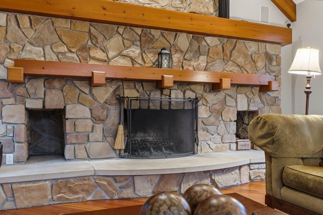 8184 Barony Point, Texas Twp, MI 49071