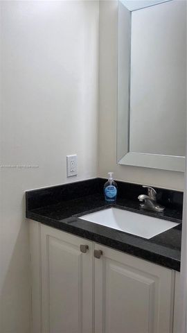 5440 NW 107th Ave 211, Doral, FL 33178