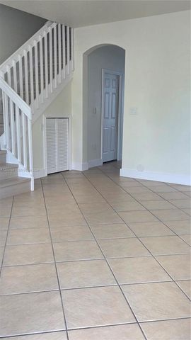 5440 NW 107th Ave 211, Doral, FL 33178