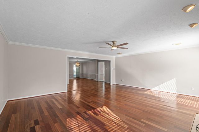 7414 Starbridge Drive, Houston, TX 77095