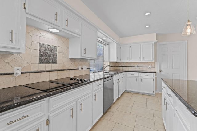 7414 Starbridge Drive, Houston, TX 77095