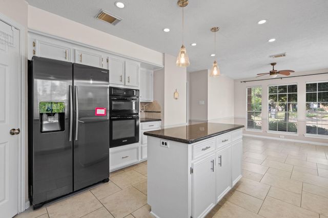 7414 Starbridge Drive, Houston, TX 77095