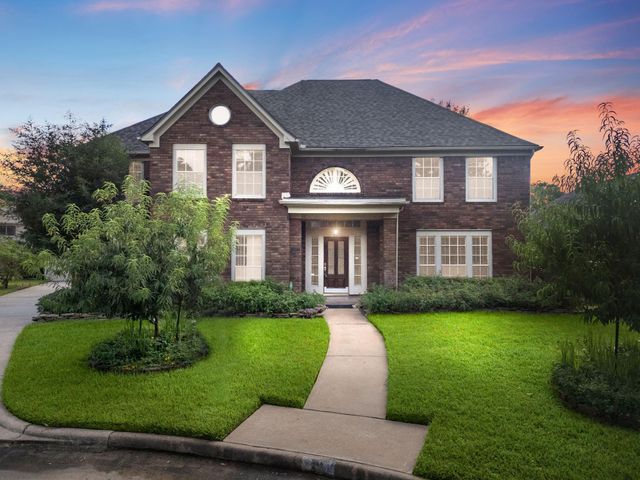 7414 Starbridge Drive, Houston, TX 77095