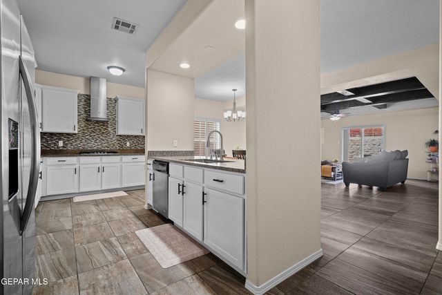 14203 Greg Allen, El Paso, TX 79938