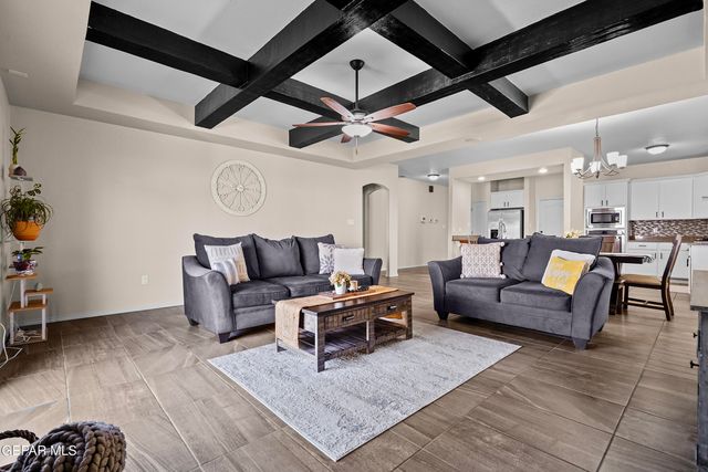 14203 Greg Allen, El Paso, TX 79938