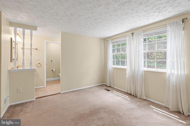 7973 TYSON OAKS CIR, Vienna, VA 22182