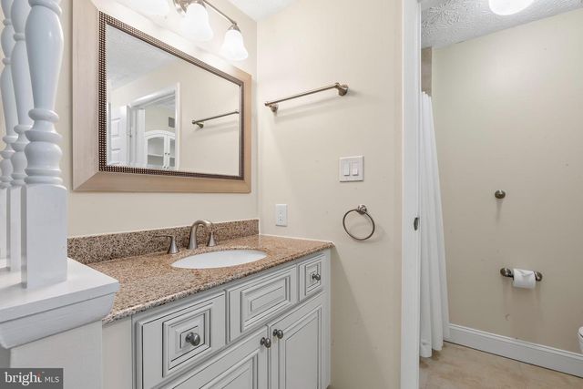 7973 TYSON OAKS CIR, Vienna, VA 22182