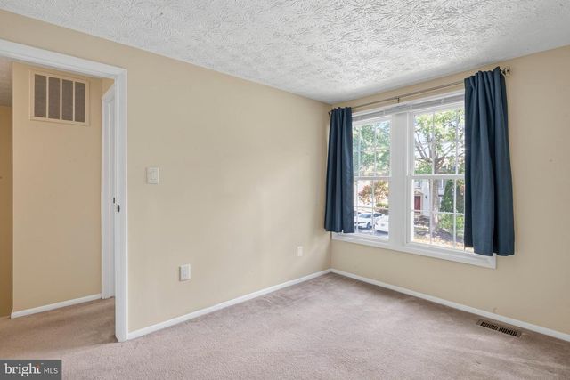 7973 TYSON OAKS CIR, Vienna, VA 22182