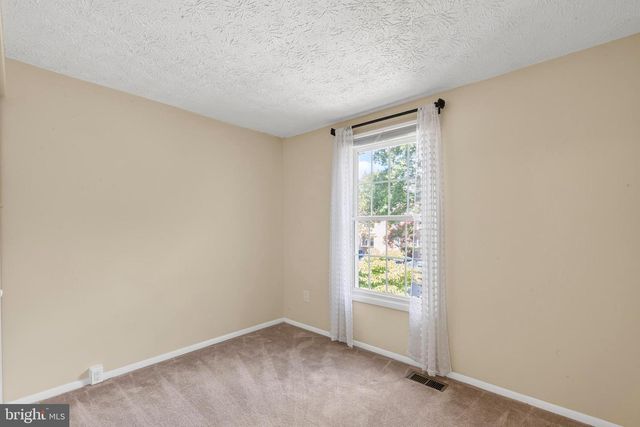7973 TYSON OAKS CIR, Vienna, VA 22182